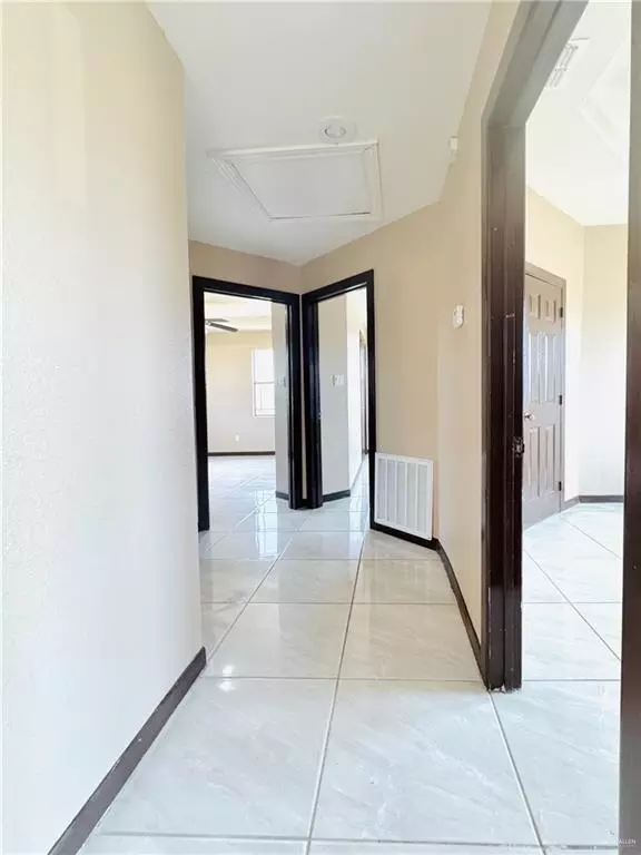 Entry Way - 424 Hawk St, Sullivan City, TX 78595 photo 3 of 3