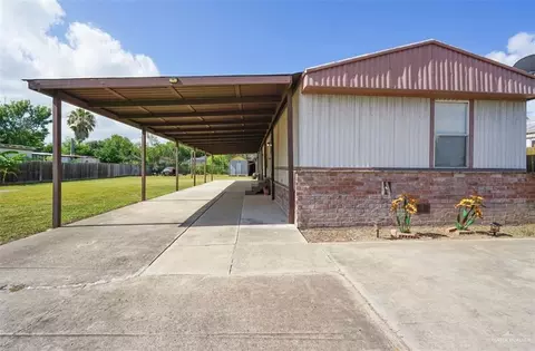 222 Amistad Dr, Weslaco, TX 78596