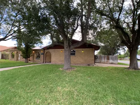 1802 N 17th St, Harlingen, TX 78550