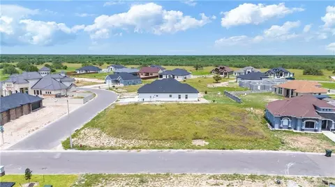 7020 Ponderosa Ln, Rio Grande City, TX 78582