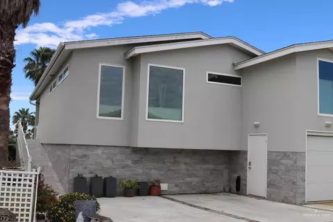 572 Sand Dollar Dr, Port Isabel, TX 78578