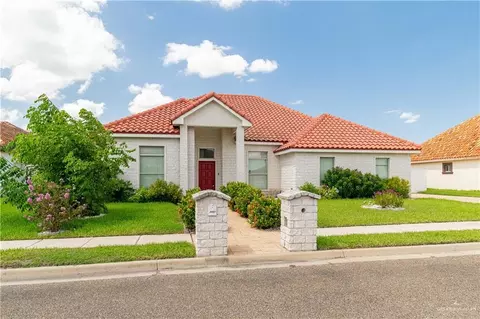 2501 W Rhin Dr, Edinburg, TX 78539