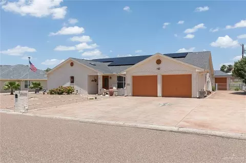 7416 Golf Dr, Mission, TX 78572
