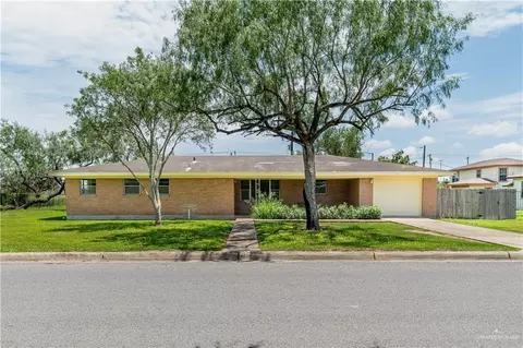206 E Ricky Crossland Ave, Elsa, TX 78543