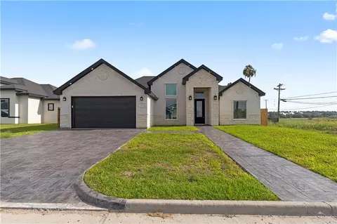 100 Brooks Cir N, La Feria, TX 78559