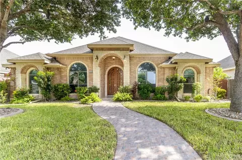 2420 Xavier St, Mcallen, TX 78504