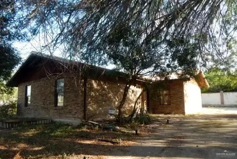 5222 Pety Ln, Zapata, TX 78076