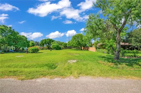 18300 Staton St, Combes, TX 78535