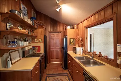 Kitchen - 801 S River Rd, Donna, TX 78537 photo 3 of 3
