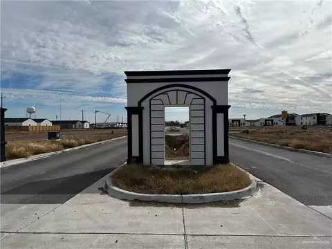 704 Dominion Dr, Weslaco, TX 78596