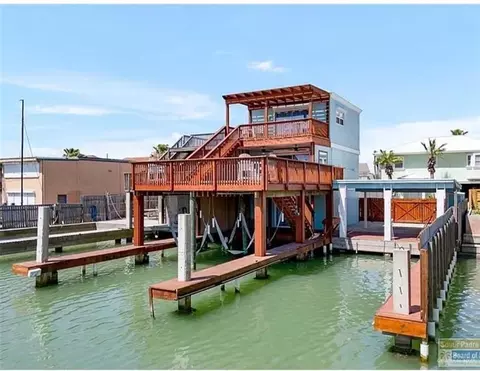 123 Windward Dr, Port Isabel, TX 78578