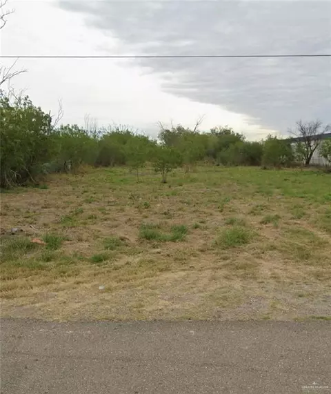 5901 S Jackson Rd, Pharr, TX 78577 photo 2
