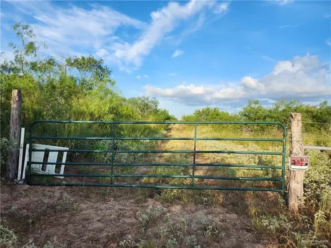 7275 S I-69 S, Encino, TX 78353