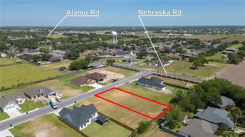 738 Saint Vincent Dr, Alamo, TX 78516