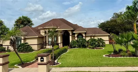 101 Premiere Ln, Edinburg, TX 78542