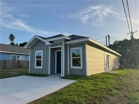 835 N Martinez Ave, Weslaco, TX 78596