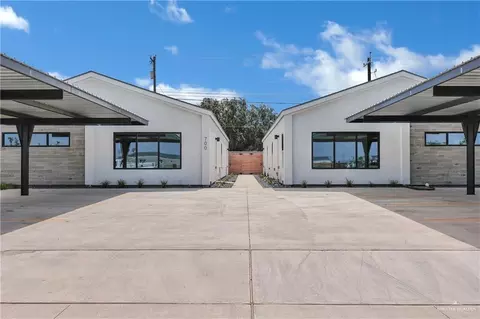 700 Oriole Rd, Weslaco, TX 78596