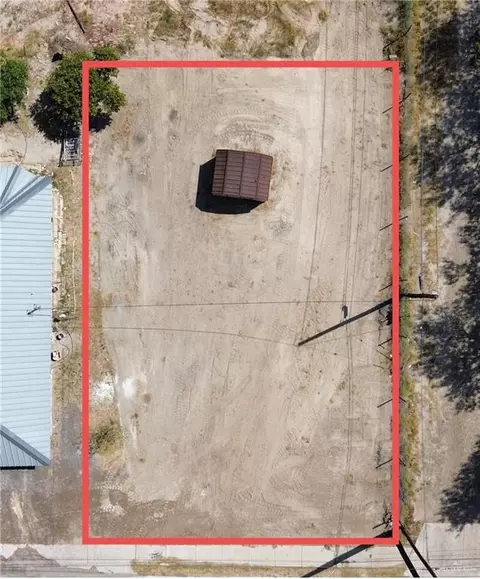 1104 E San Benito St, Rio Grande City, TX 78582