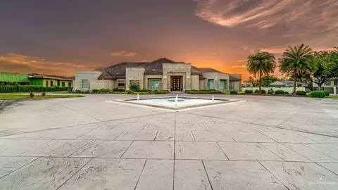 2500 Solera Dr, Mission, TX 78572