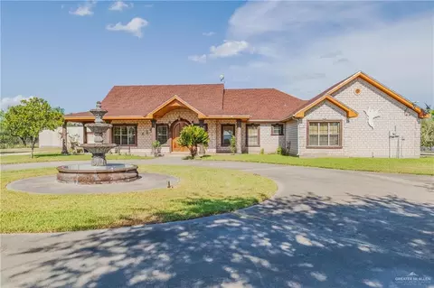 738 County Road 137, Alice, TX 78332