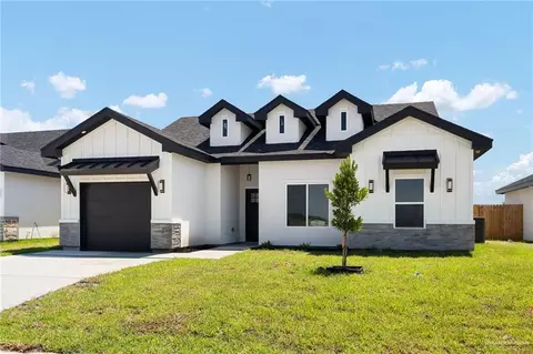 304 N Leon Ave, Elsa, TX 78543