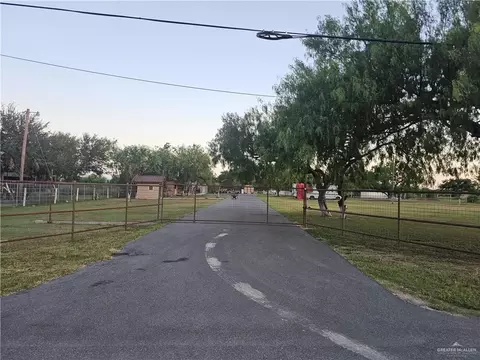 1534 E Mile 13 N St, Weslaco, TX 78599