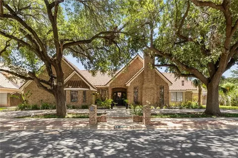 305 Bluebird Ave, Mcallen, TX 78504