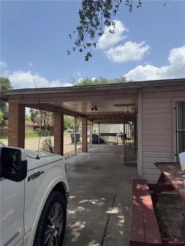 301 E 8th St, San Juan, TX 78589 | MLS# 478901 | 13 Photos - Movoto