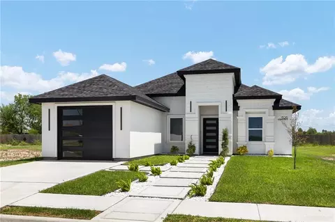 1326 S 9th St, Alamo, TX 78516