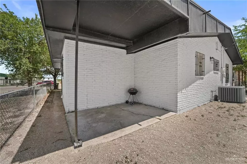 Exterior - 924 W Garner St, Edinburg, TX 78541 photo 7 of 7