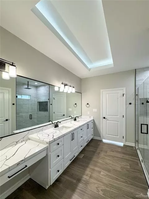 Bath - 3807 Crimson St, Mission, TX 78574 photo 1 of 8