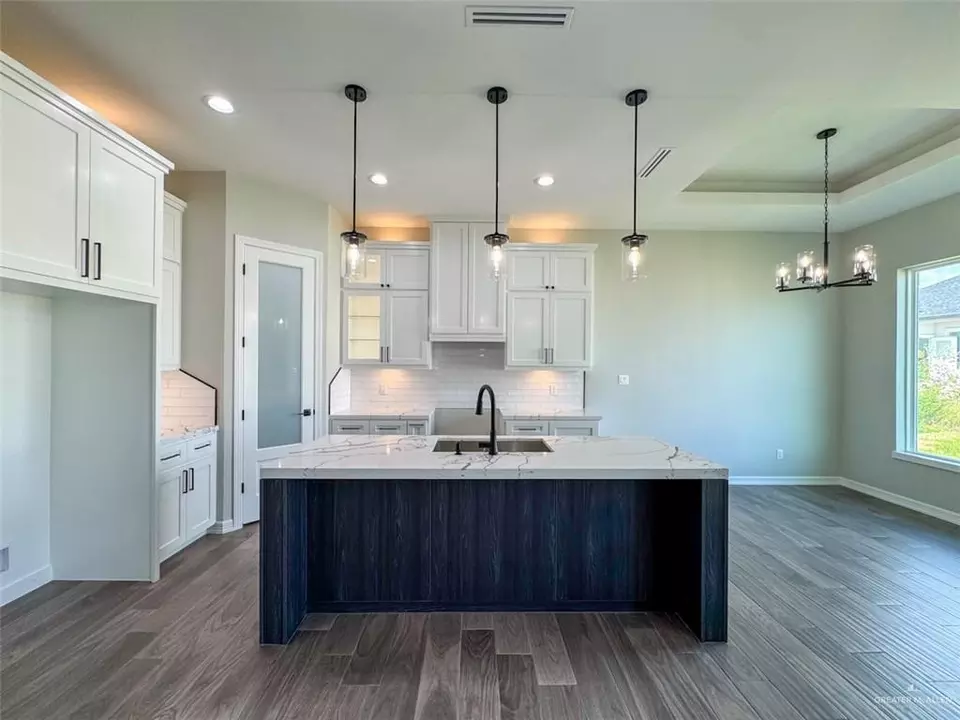 Kitchen - 3807 Crimson St, Mission, TX 78574 photo 2 of 7