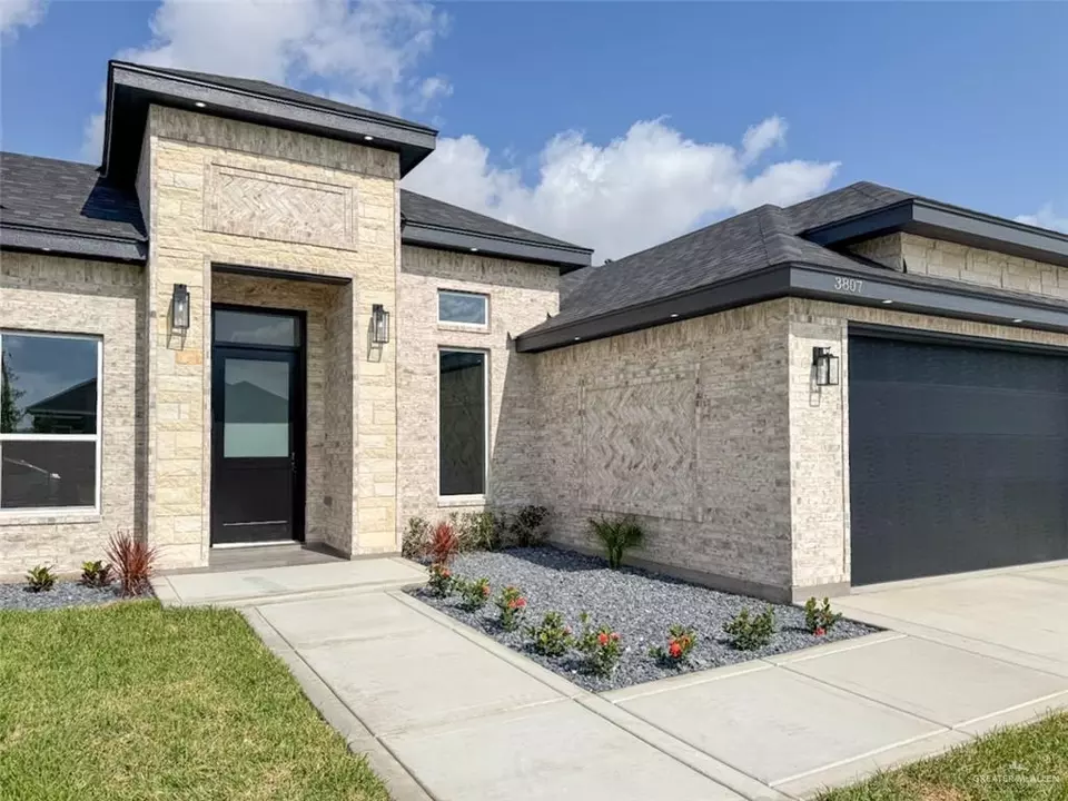 Exterior - 3807 Crimson St, Mission, TX 78574 photo 3 of 4
