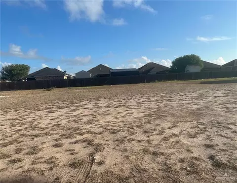 204 Paradise St, Rio Grande City, TX 78582