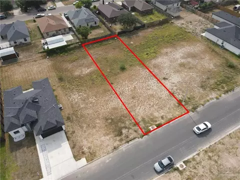 2820 N Alyna Ave, Edinburg, TX 78541