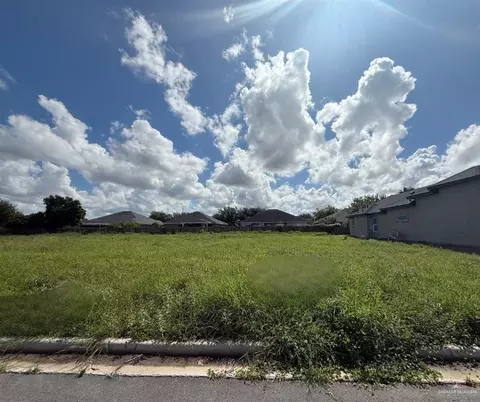 2905 Dhalia Dr, San Juan, TX 78589