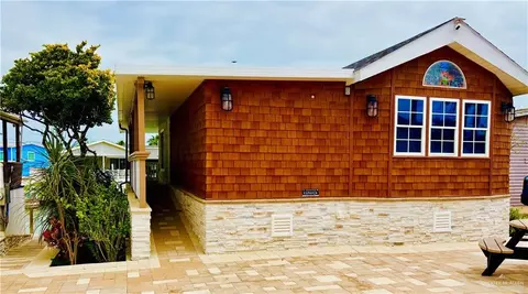 841 W Oyster Dr, Port Isabel, TX 78578