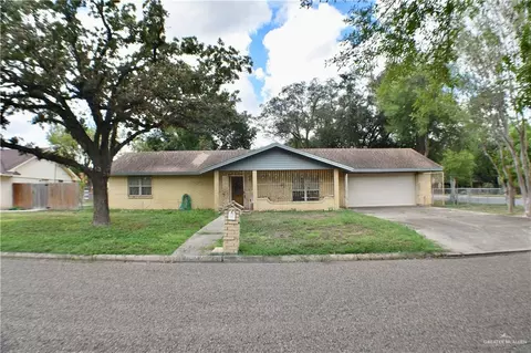 1100 Country Club Dr, Mission, TX 78572