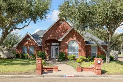 200 E Yellowhammer Ct, Mcallen, TX 78504