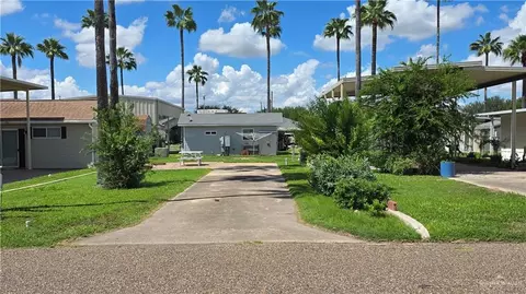 2442 Bobolink Cir E, Palmview, TX 78572