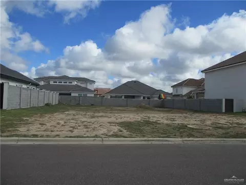 2801 W Hart St, Edinburg, TX 78539