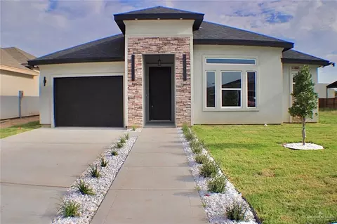 2411 E Sabinal Ave, Hidalgo, TX 78557