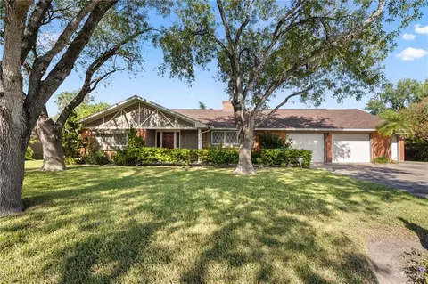 1913 Point West Dr, Edinburg, TX 78539