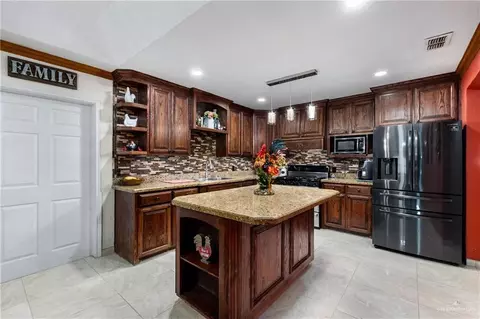Kitchen - 118 J R Becerra Ave, Progreso, TX 78579 photo 1 of 1
