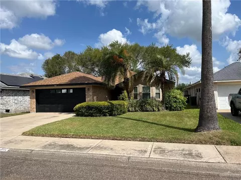 302 Diana Dr, Alamo, TX 78516
