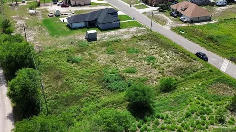 1049 River Bend St, Rio Grande City, TX 78582