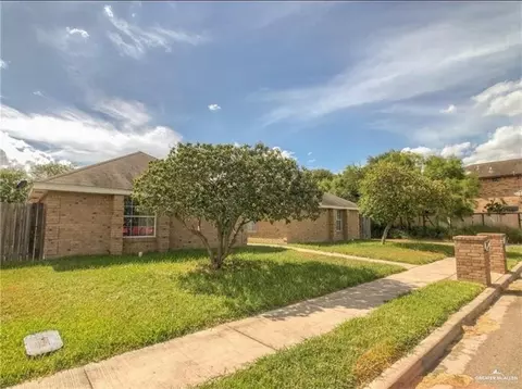 2013 N El Mundo Dr, Edinburg, TX 78541