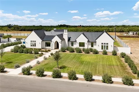 1215 E Chelsea Dr, Palmhurst, TX 78573