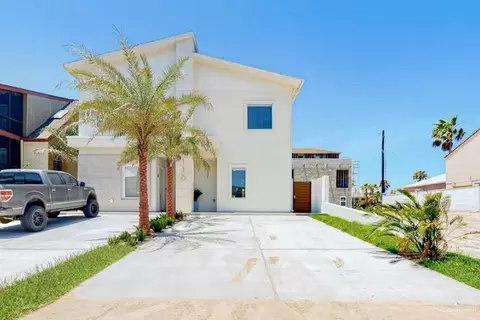 116 E 116b E Dolphin St # A, South Padre Island, TX 78597