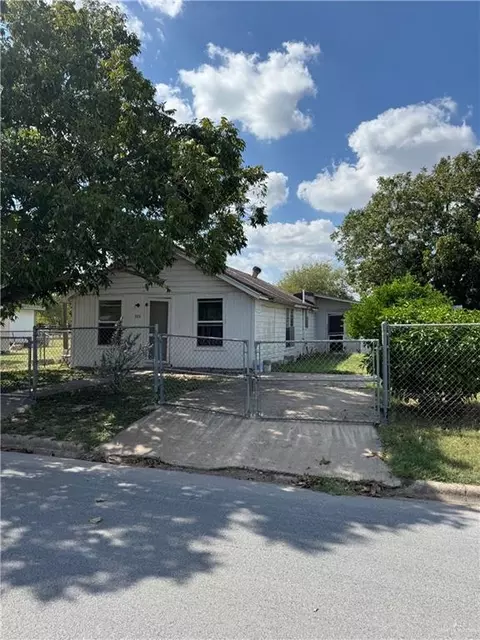 303 N Esperanza St, Pharr, TX 78577
